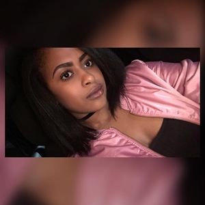 Meet your Posher, Katera