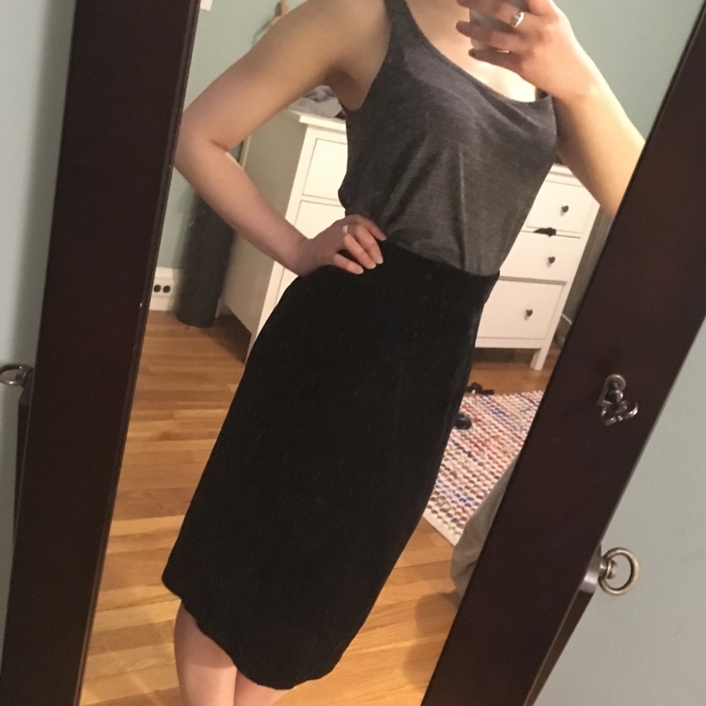 VINTAGE - Black Velvet Pencil Skirt