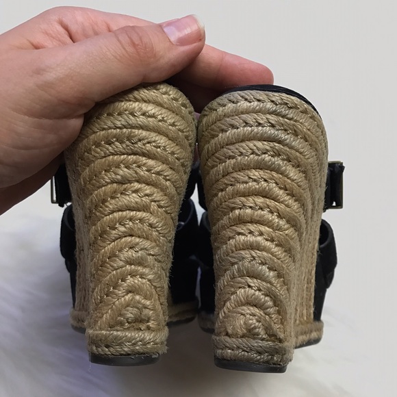 UGG Australia Hedy Black Gold Suede Wedges Sz 6.5 - Picture 3 of 6