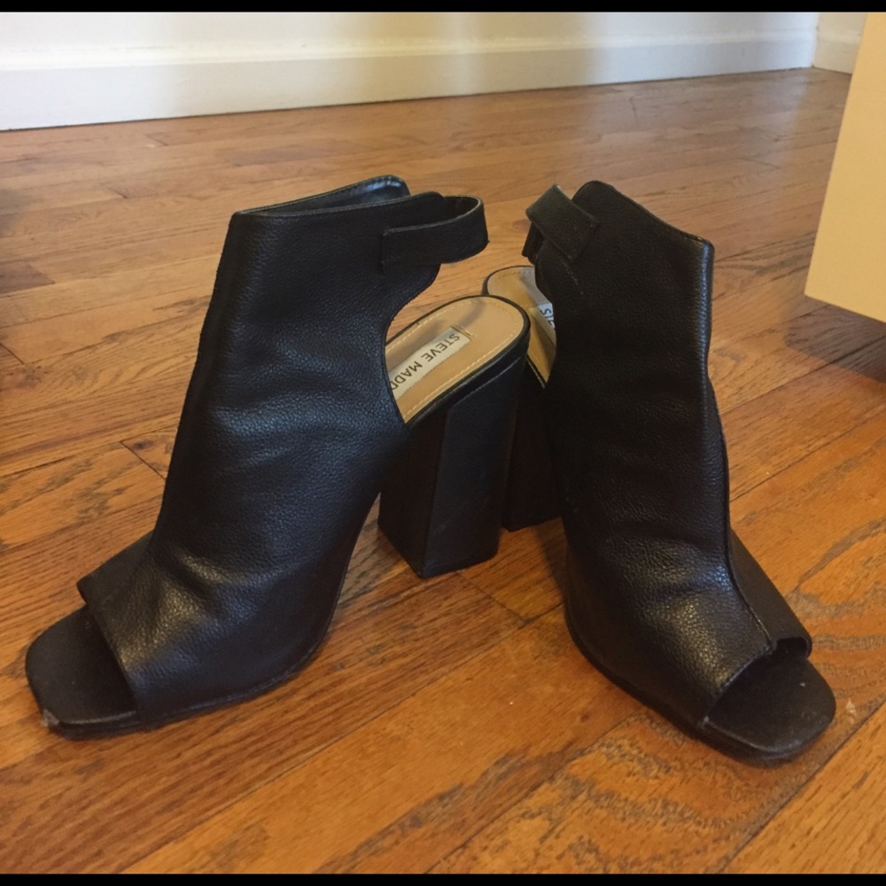 Steve Madden Peep Toe Heels