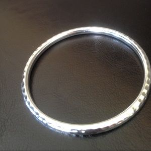 B1482 Silpada hammered silver bangle bracelet
