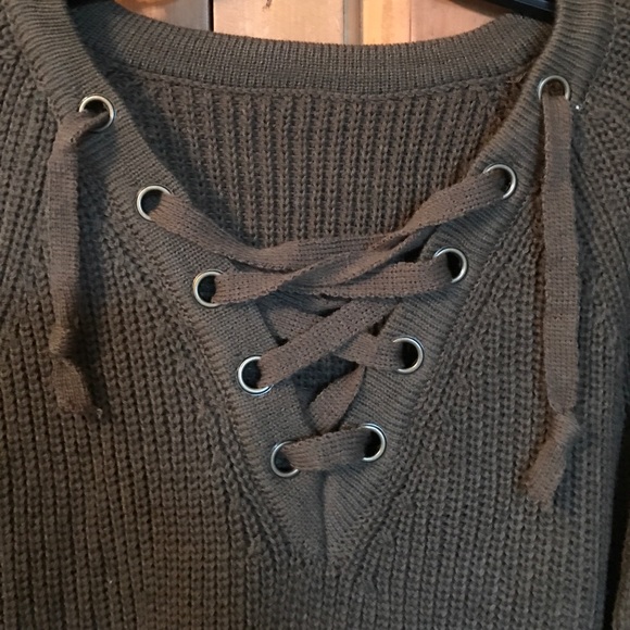 Size small olive green tie front sweater - Picture 2 of 3