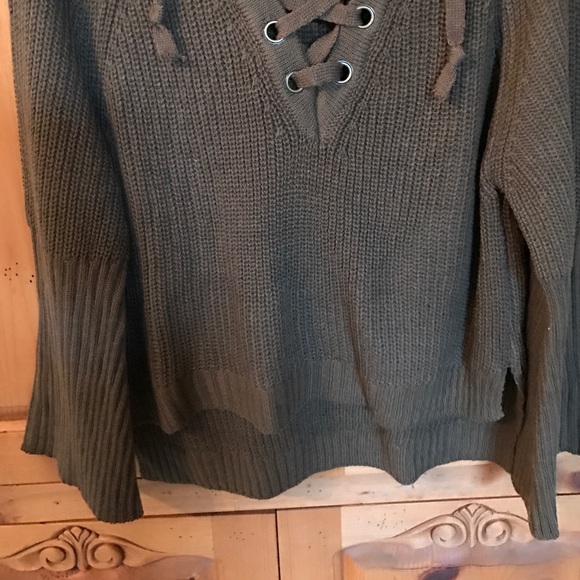 Size small olive green tie front sweater - Picture 3 of 3