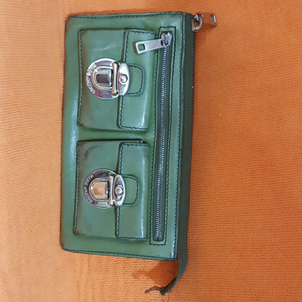Marc Jacobs wallet ***Authentic
