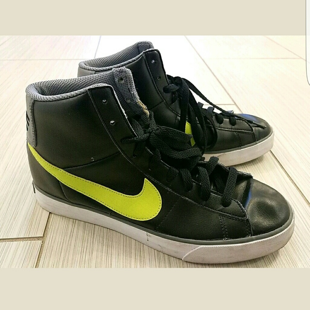 Nike Men's Sweet Classic High Casual Shoes