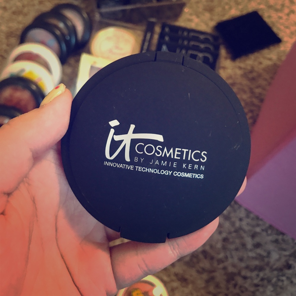 It Cosmetics Highlighter