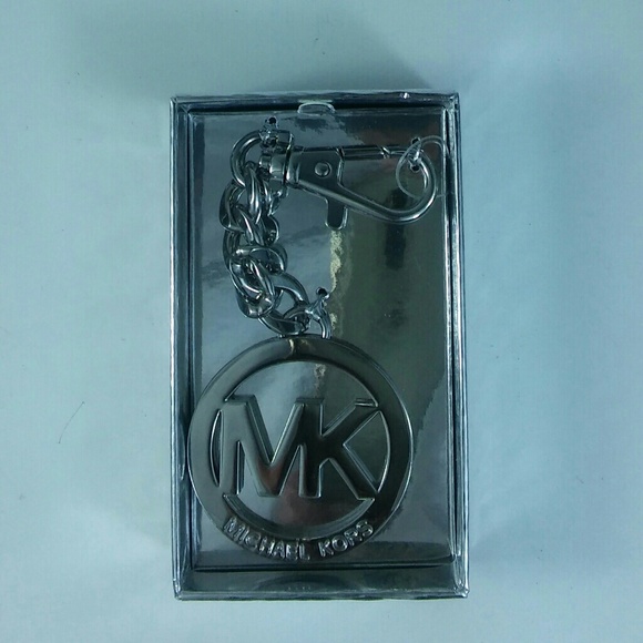 Michael Kors Signature Logo Key Fob & Hang C - Picture 3 of 3