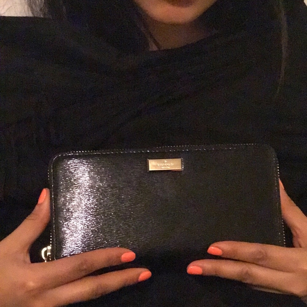 Kate Spade Wallet (SOLD)