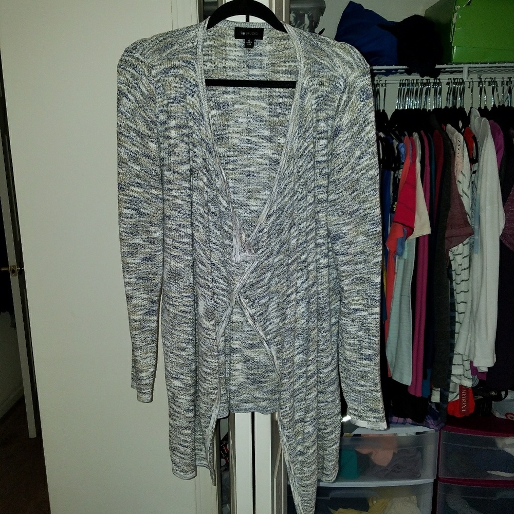 Light weight cardigan