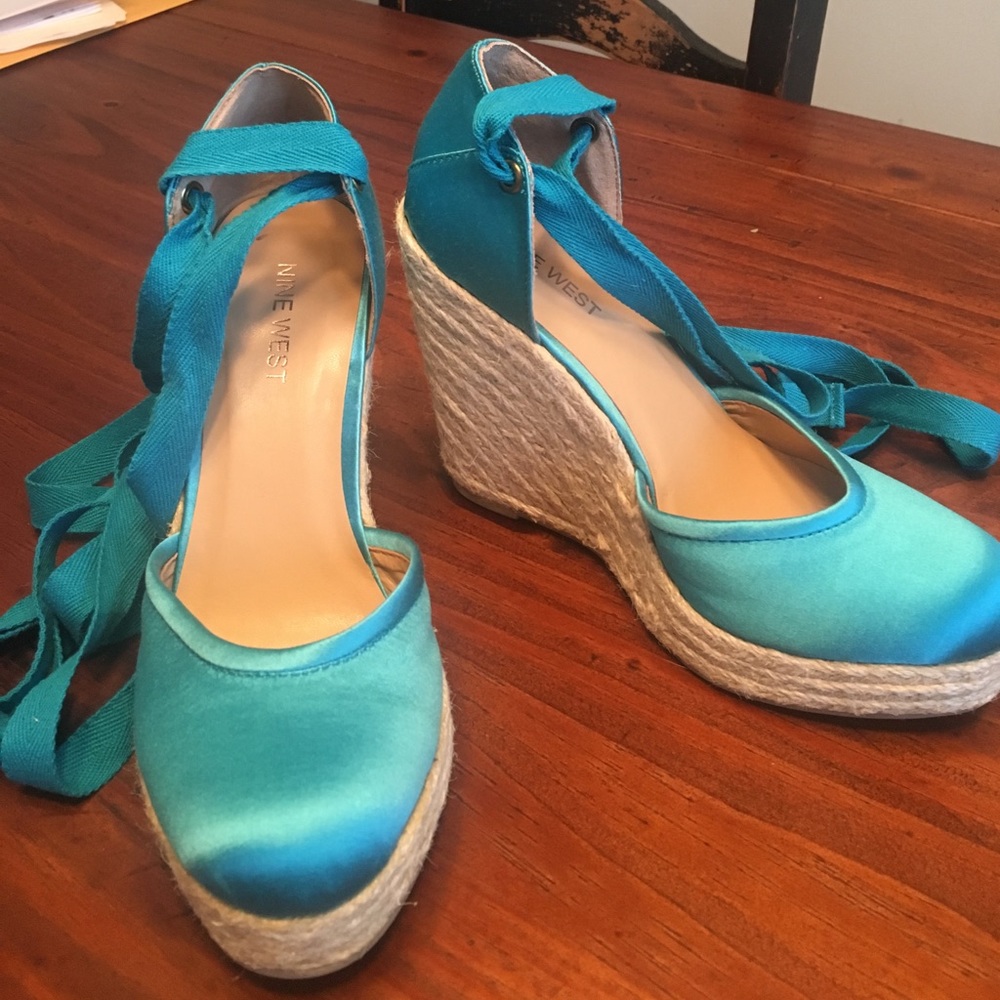 Nine west wedges in deep aqua size 5.5