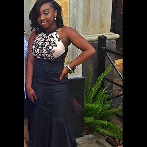 Blondie Nites Prom Dress‼️ (Price Negotiable)