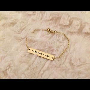 ⭐️PRICE DROP⬇️Dainty Gold Bracelet🎉