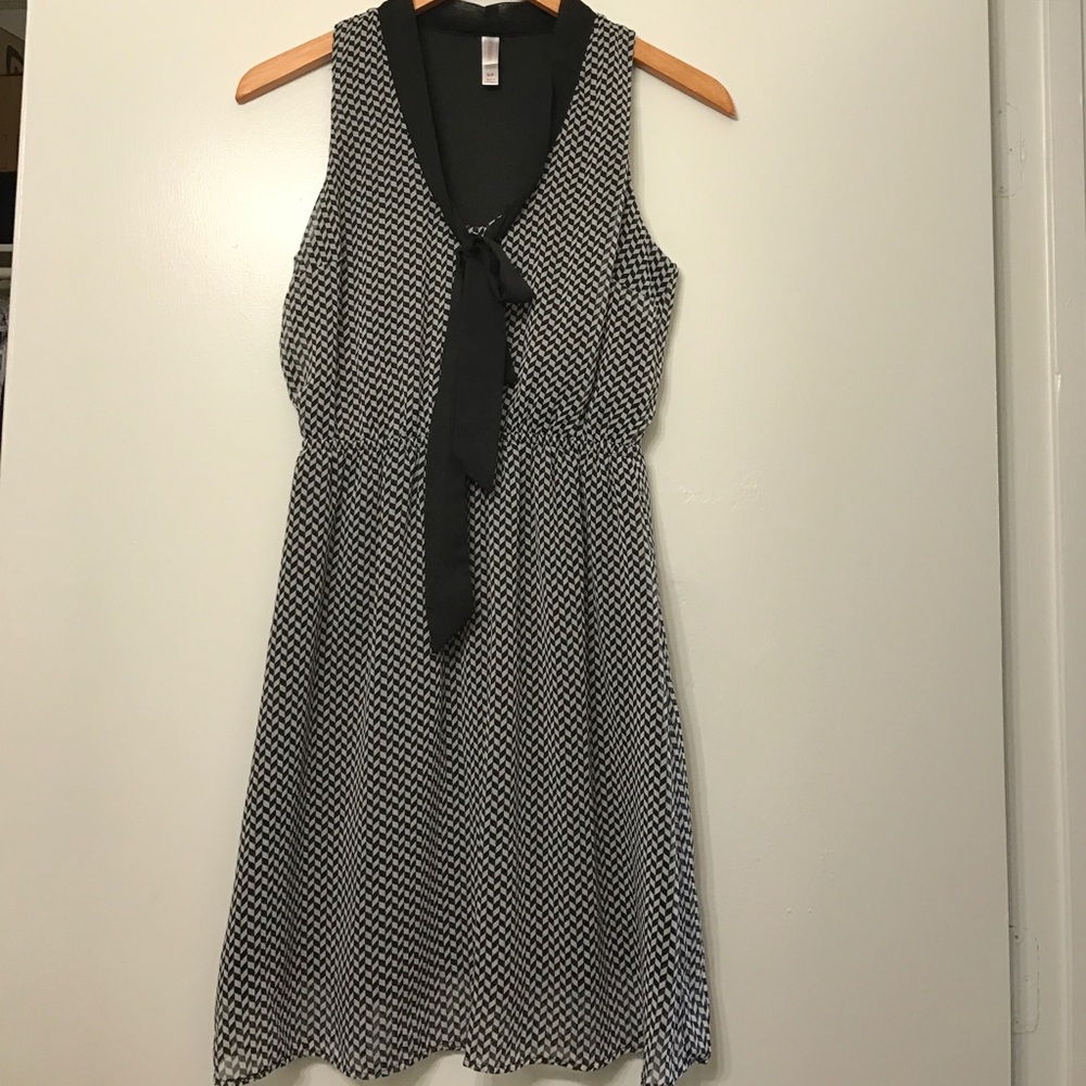 Black and grey printed dress