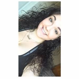 Meet your Posher, Vanessa