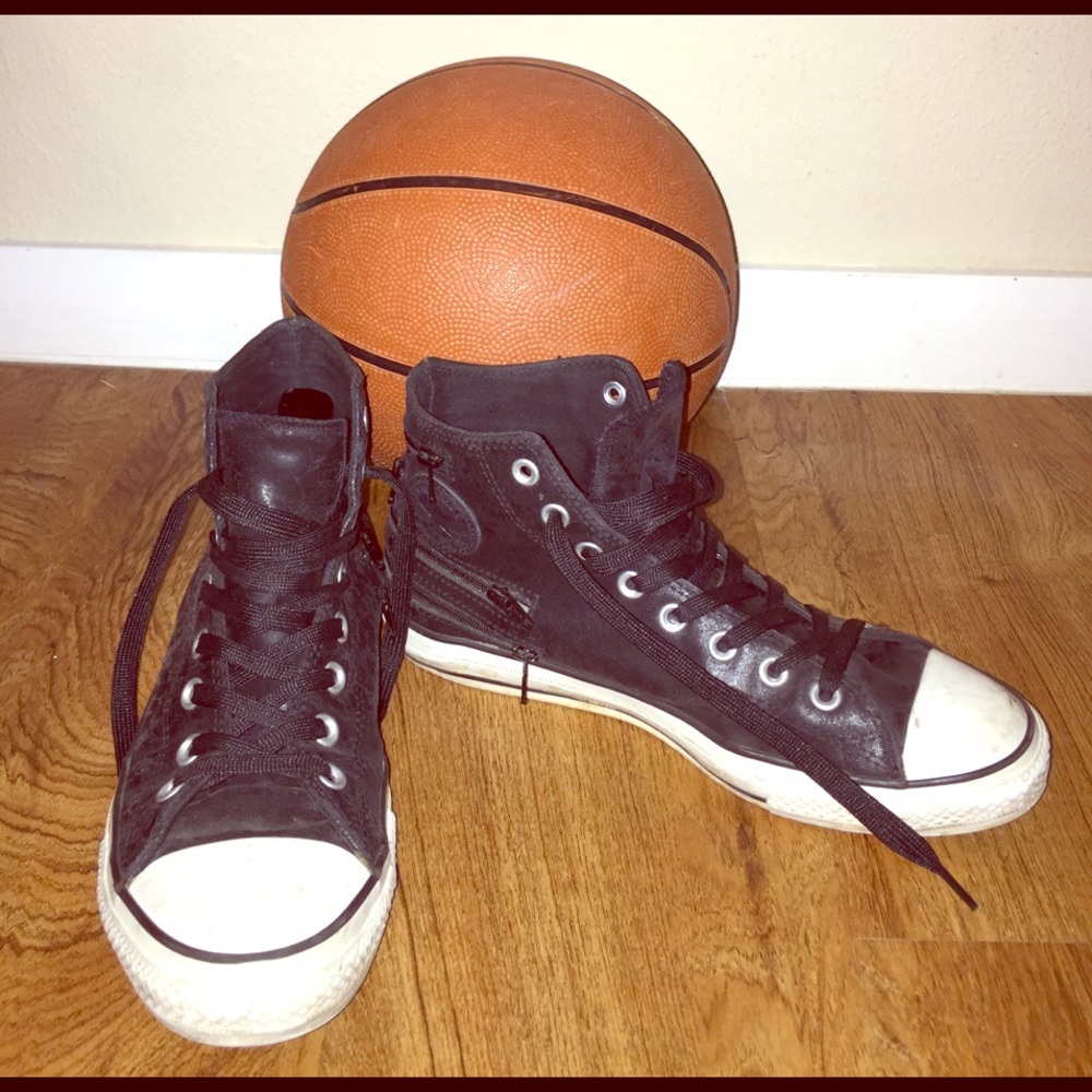 Black Leather, Zippered Converse