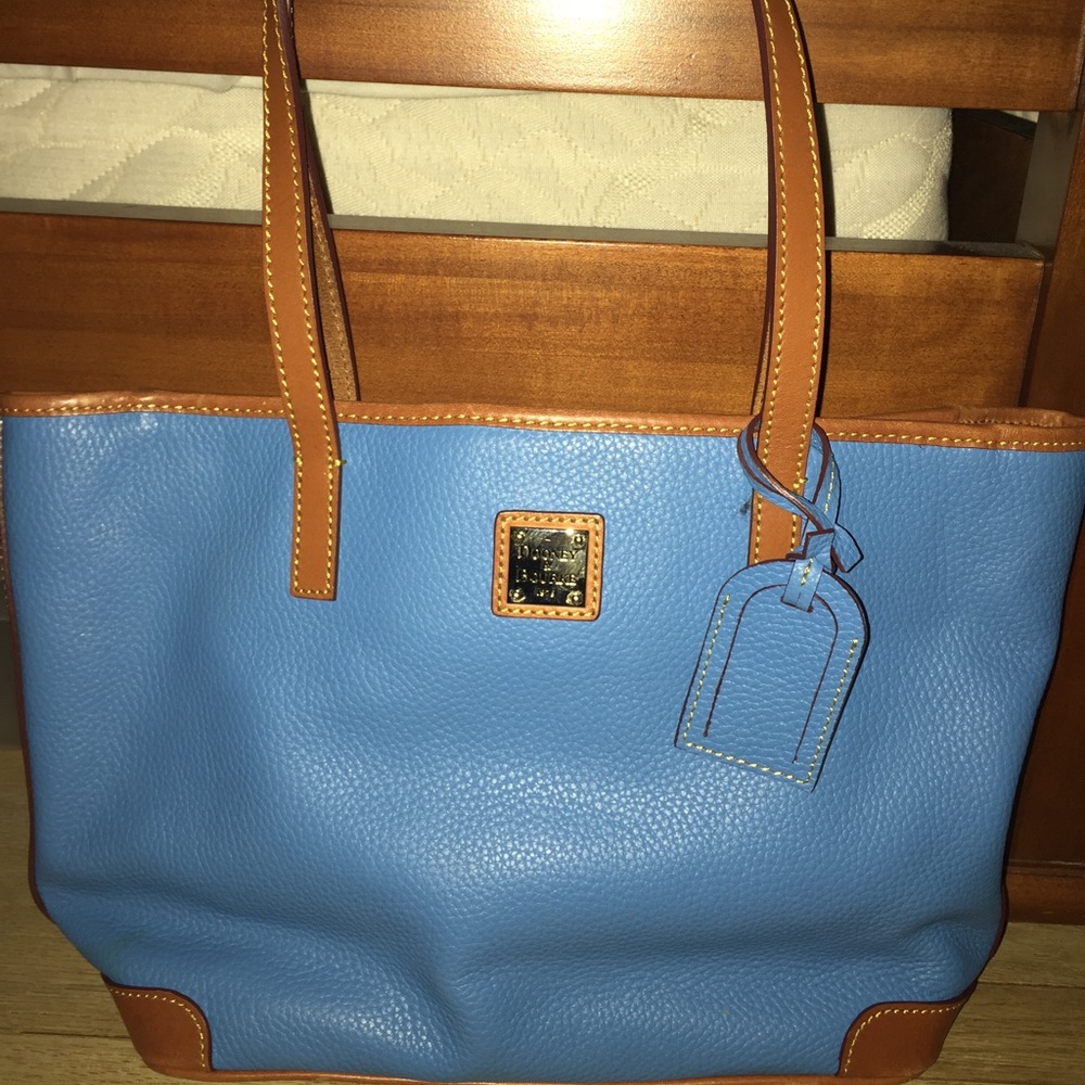 Dooney & Bourke NWOT