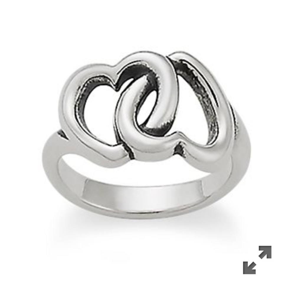 Linked hearts ring