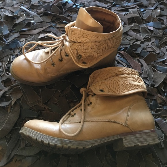 Rock & Candy Boots - Picture 2 of 6