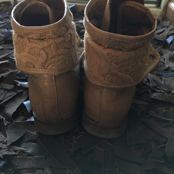 Rock & Candy Boots - Picture 4 of 6