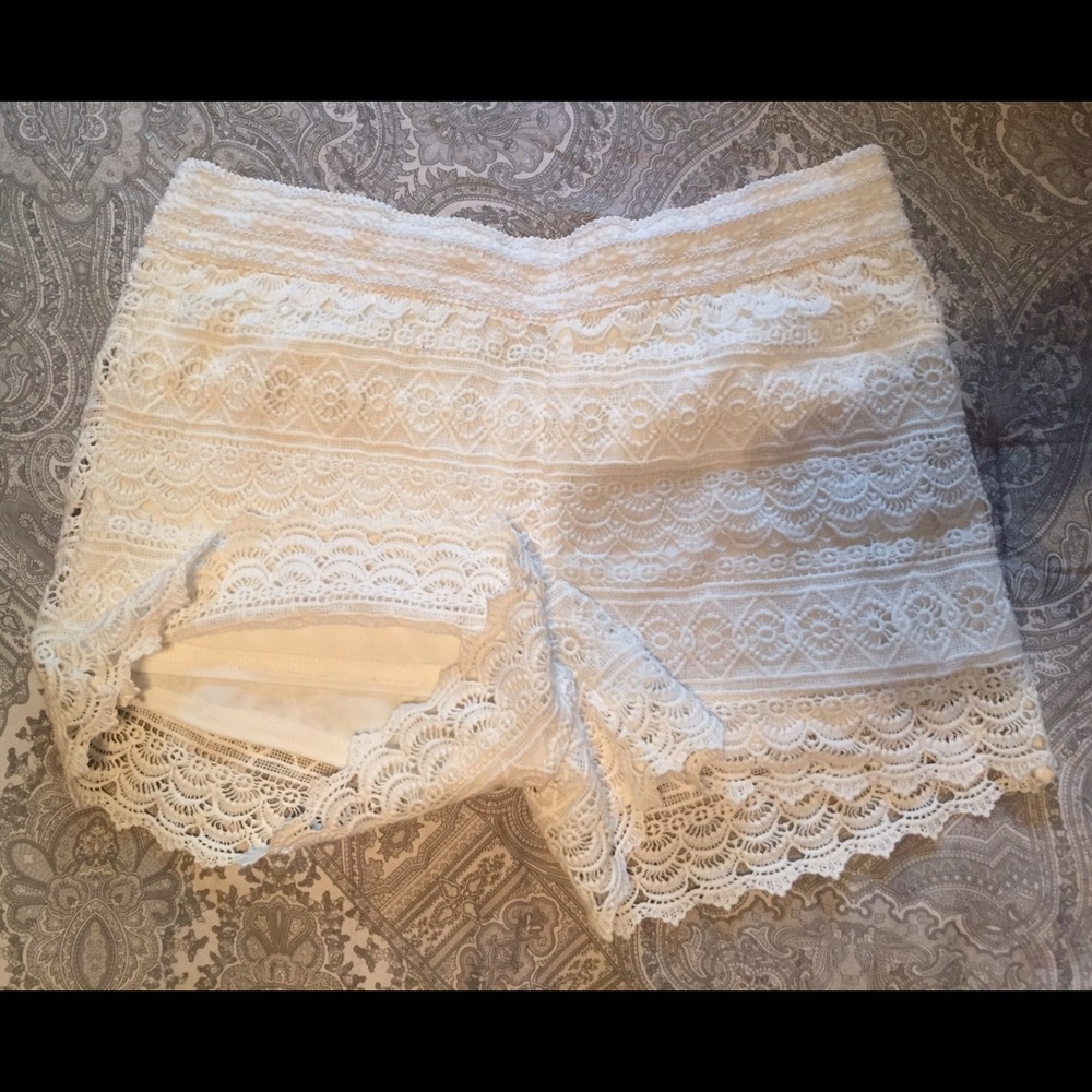 Lined lace shorts