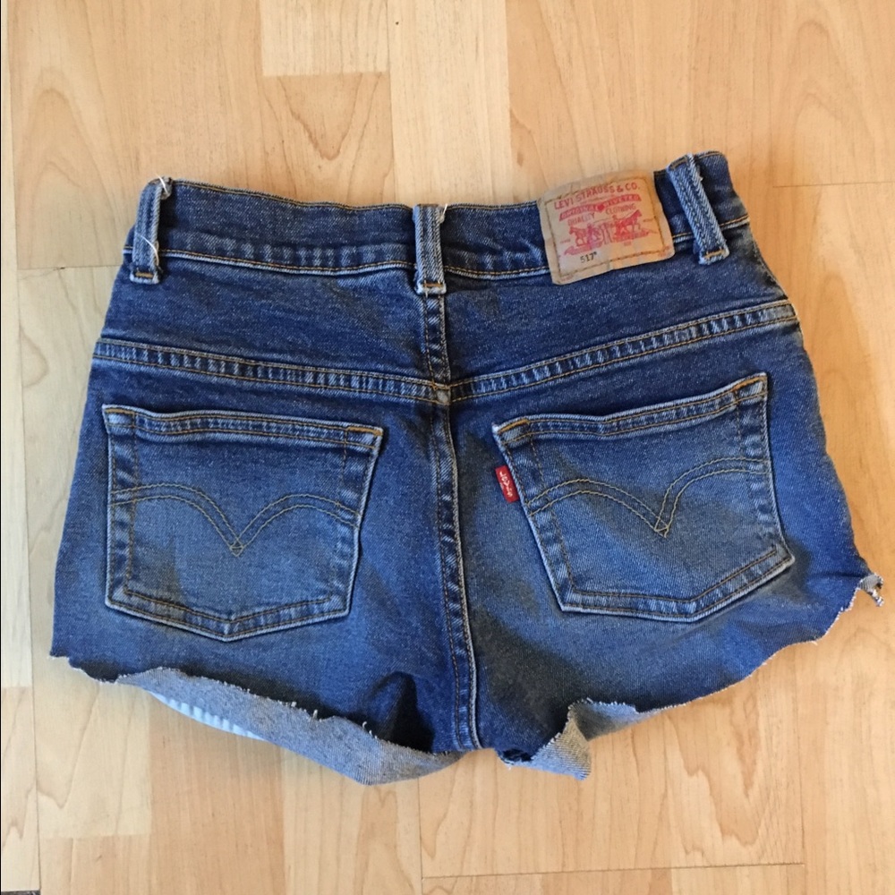 🚨SOLD ON MERC🚨Levi's high waisted shorts