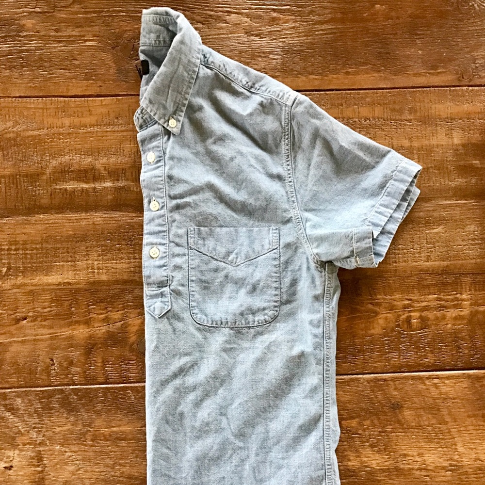 J. Crew Men's Short Sleeve Chambray Popover