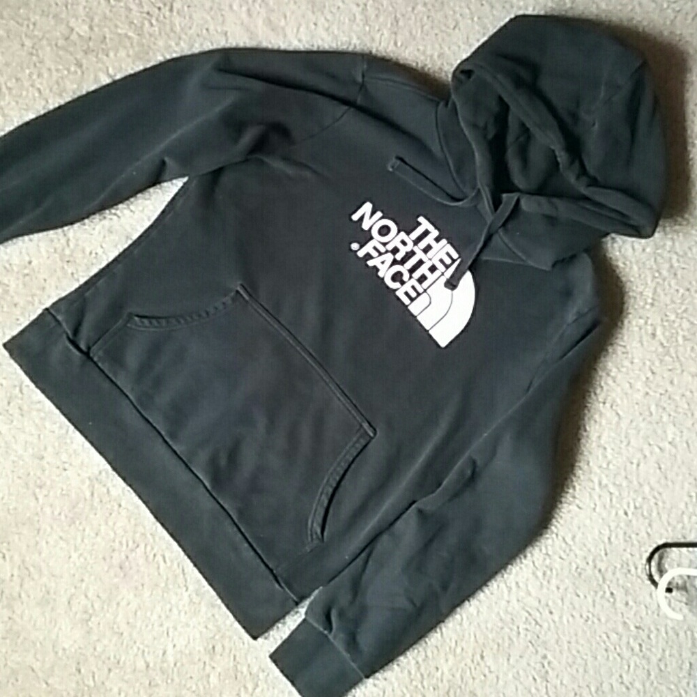 The North Face hoodie (Loved)