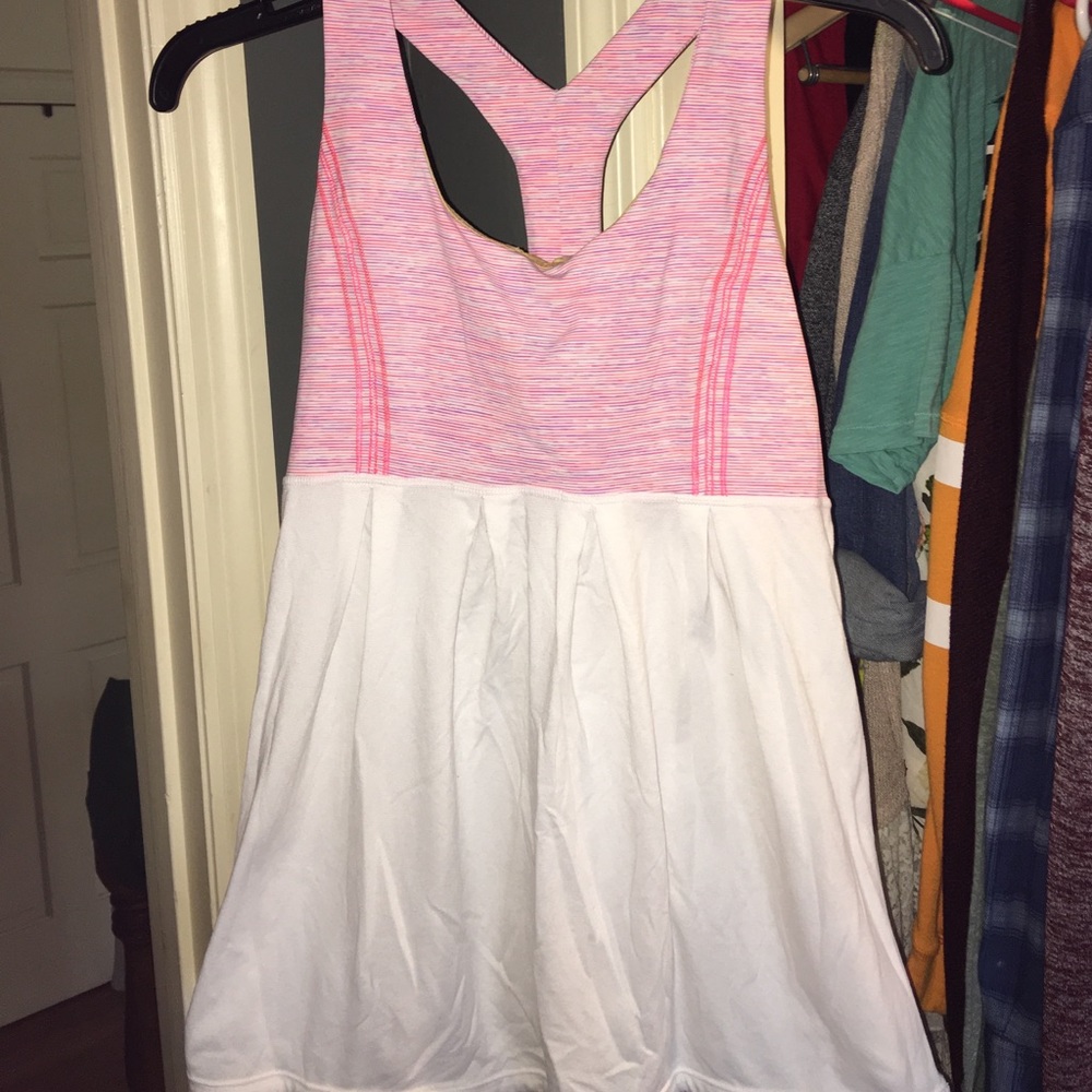 Lululemon workout tank size 8.