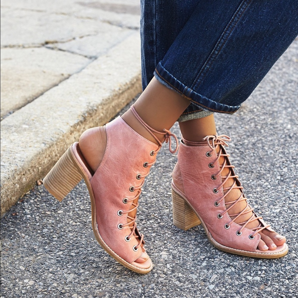 Jeffrey Campbell minimal lace up heel