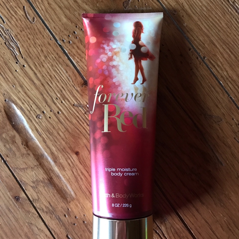 Bath and Body Works forever Red