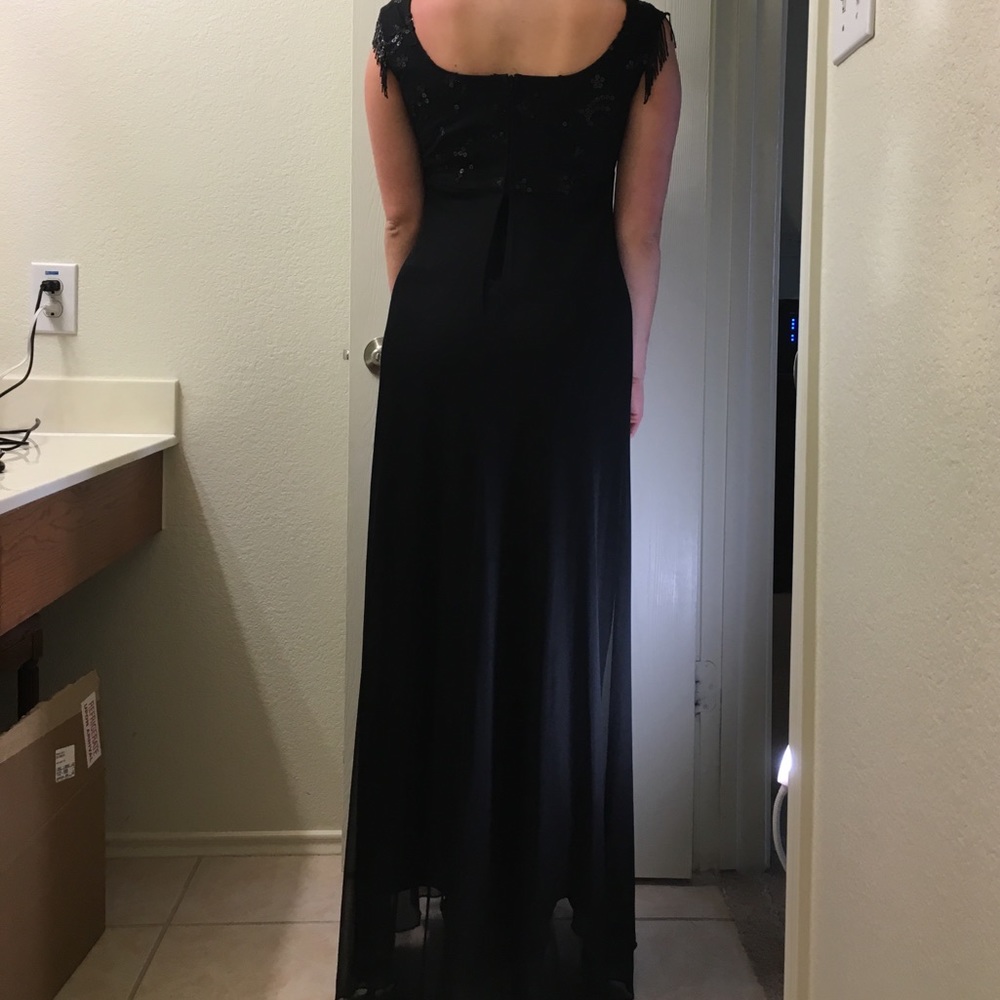 Dress - Picture 3 of 5