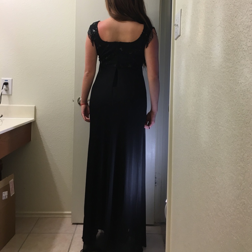 Dress - Picture 4 of 5