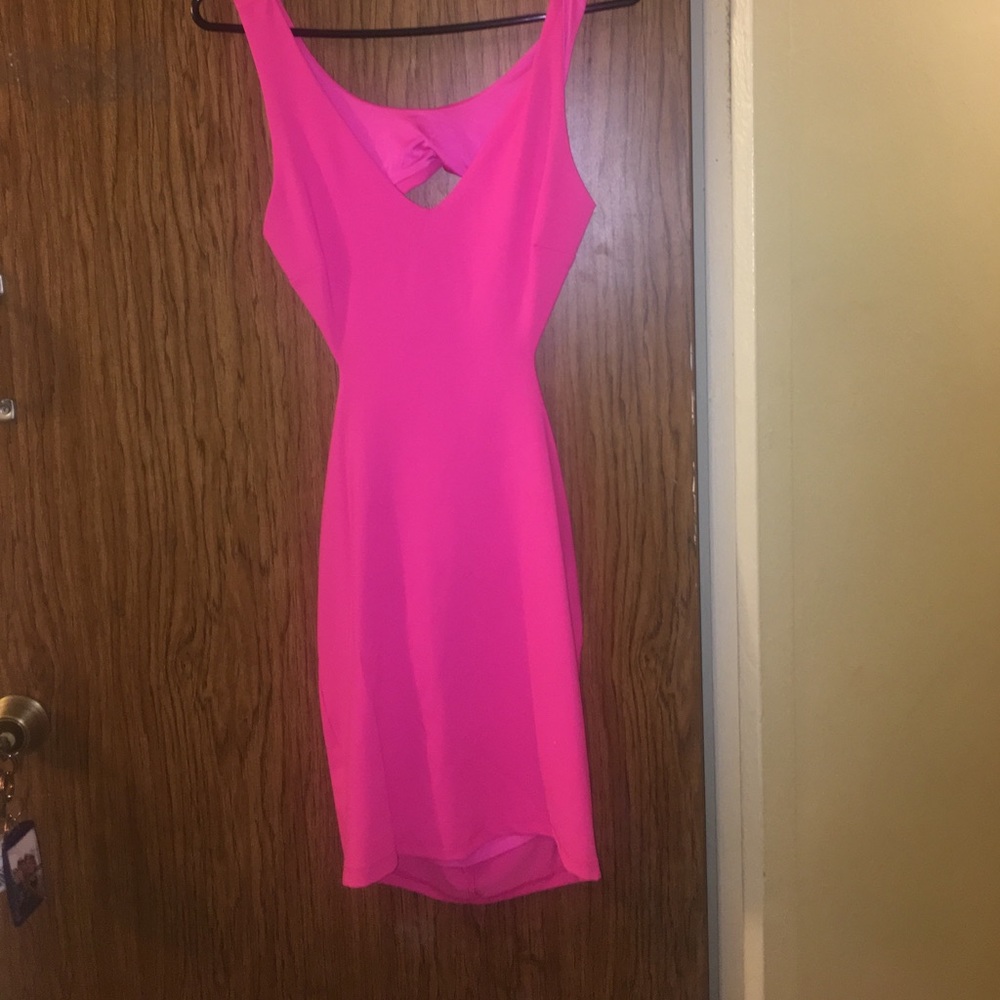 Scoop neck open back dress