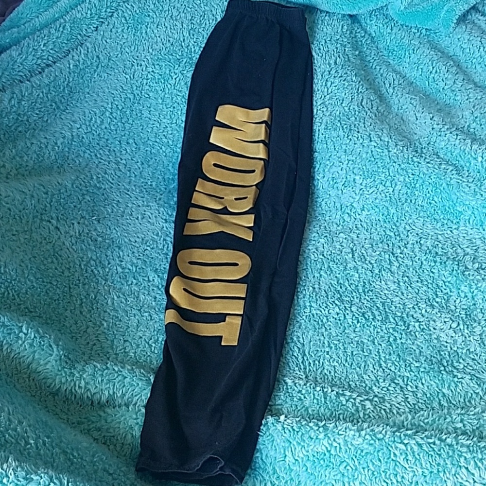 Cropped work out leggings