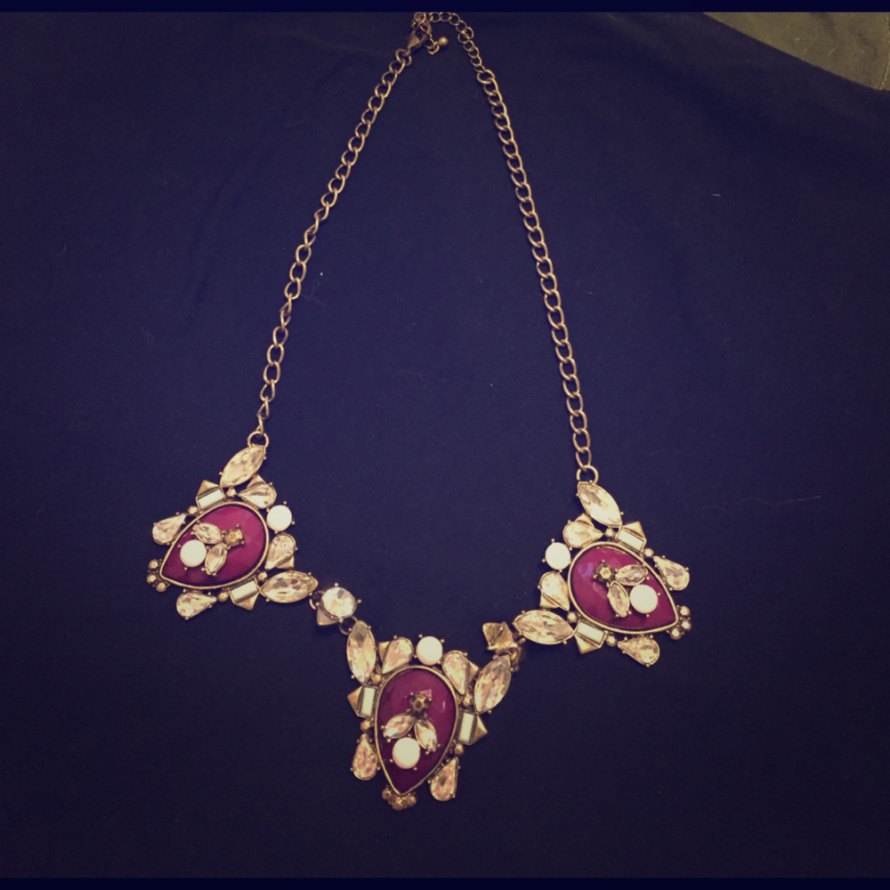 Statement necklace
