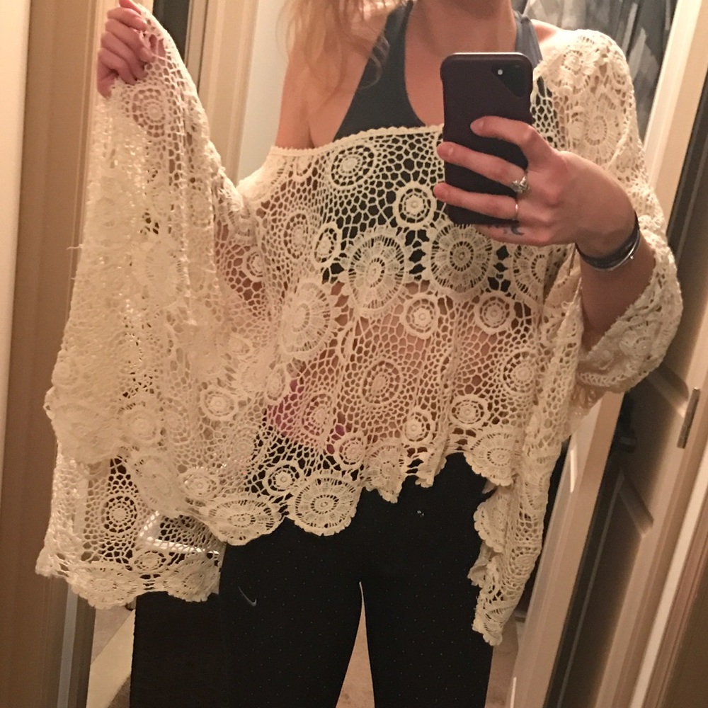 Super cute lace shall/poncho
