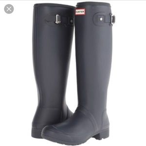 Hunter tall rain boots matte navy size 9
