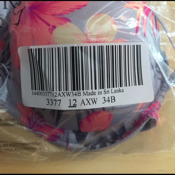 PINK Victoria's Secret Push-Up Bra - Picture 4 of 4