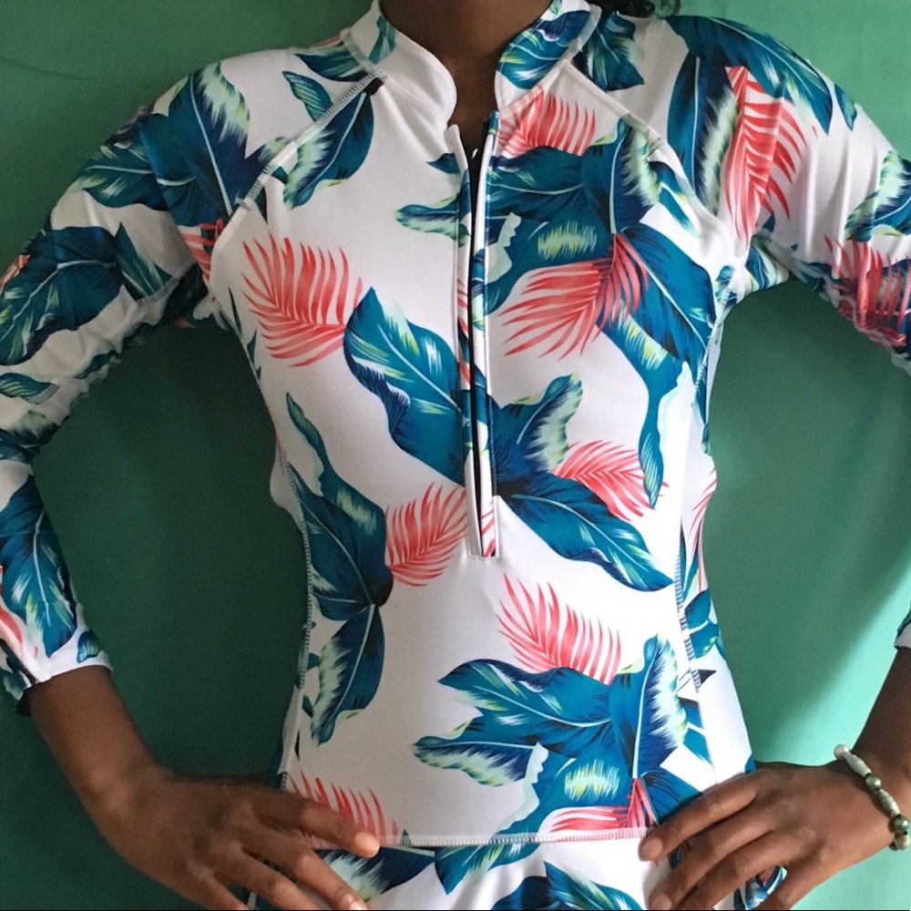 Lake Floral SURFER swimsuit sz M - Picture 2 of 3