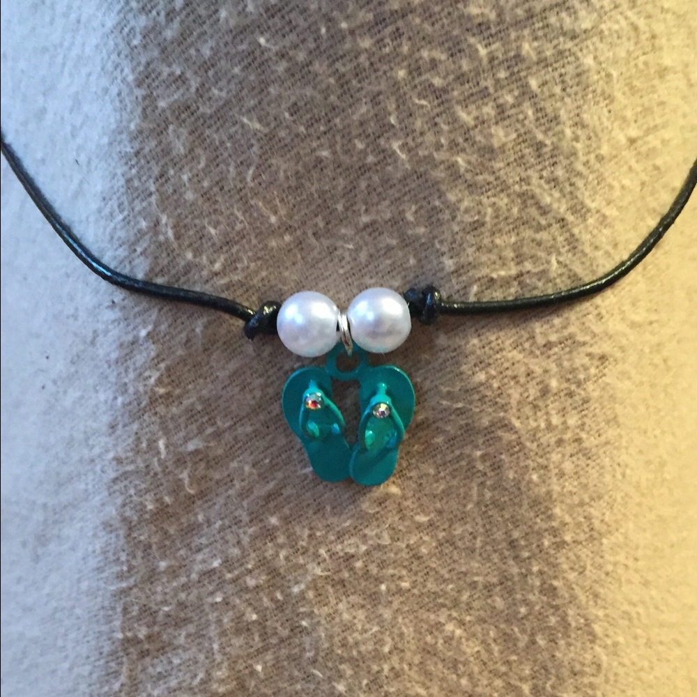 BEACH CHOKERS