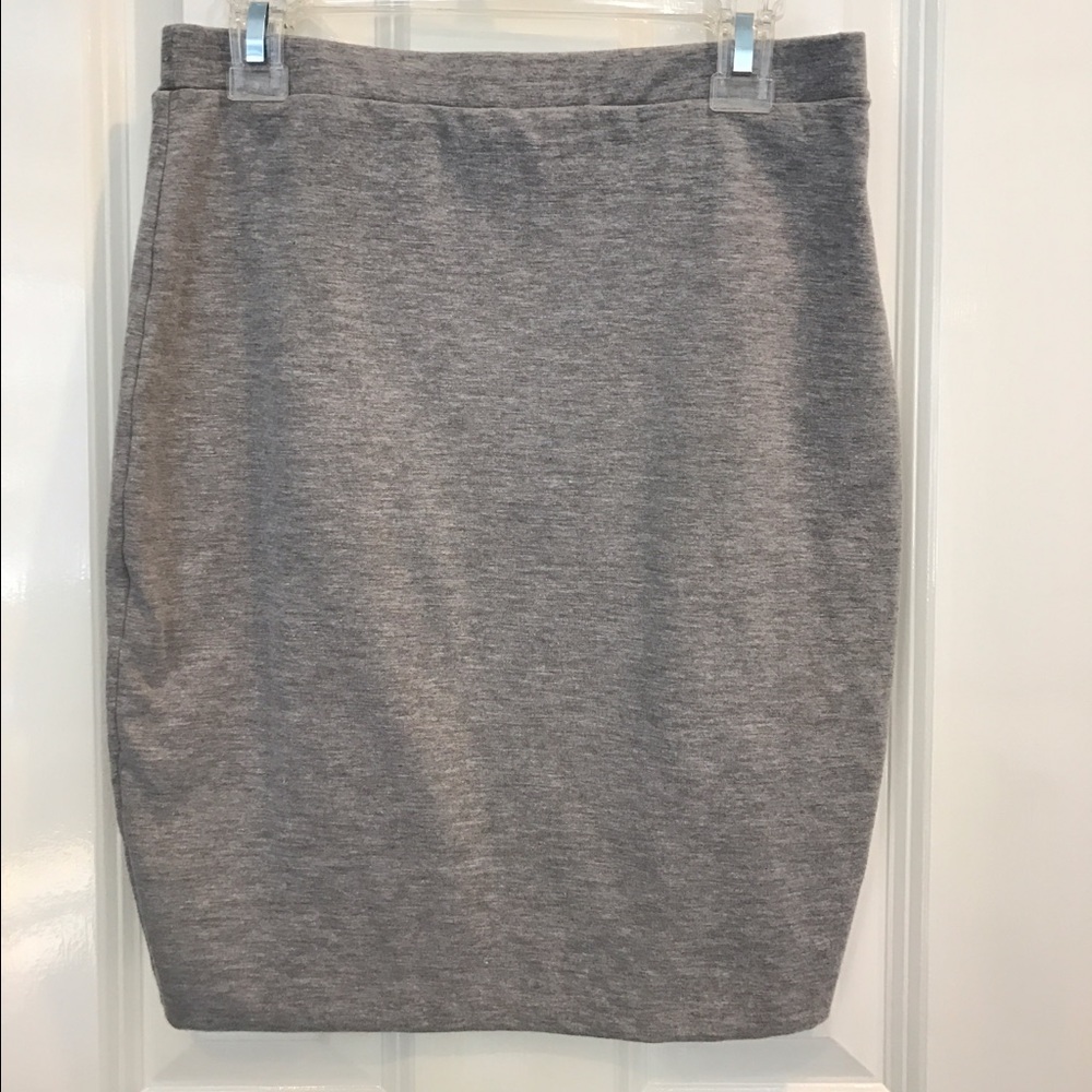 Gray pencil skirt