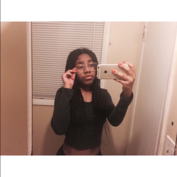 Gold Aviator Glasses - Picture 2 of 2