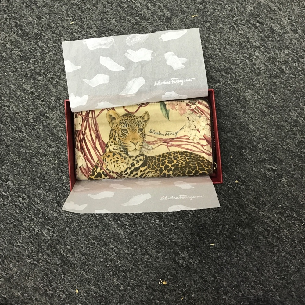 Great Salvatore Ferragamo wallet