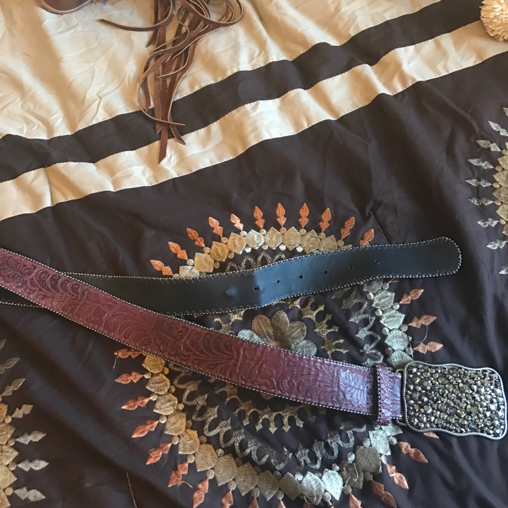 Reddish vintage looking belt