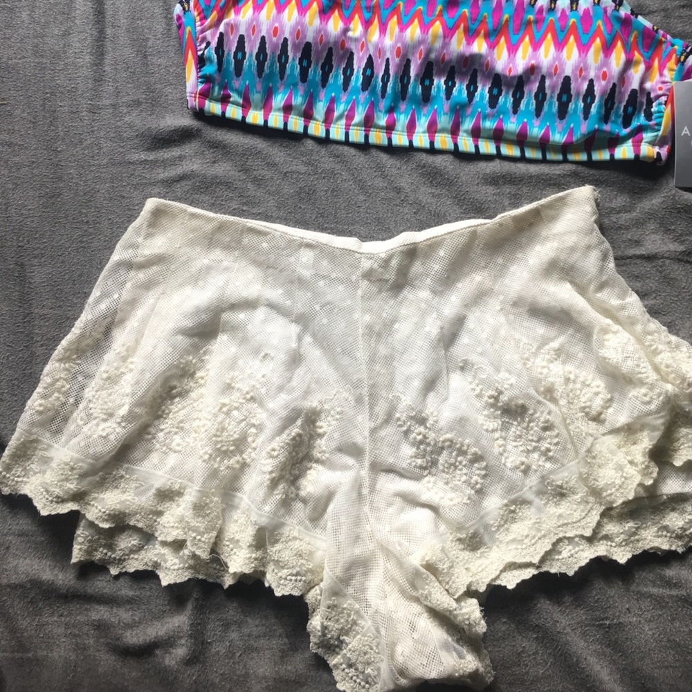 Kimchi Blue Scalloped Lace Shorts