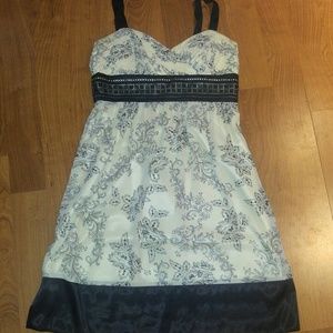 Black & cream dress w/ Victorian floral design