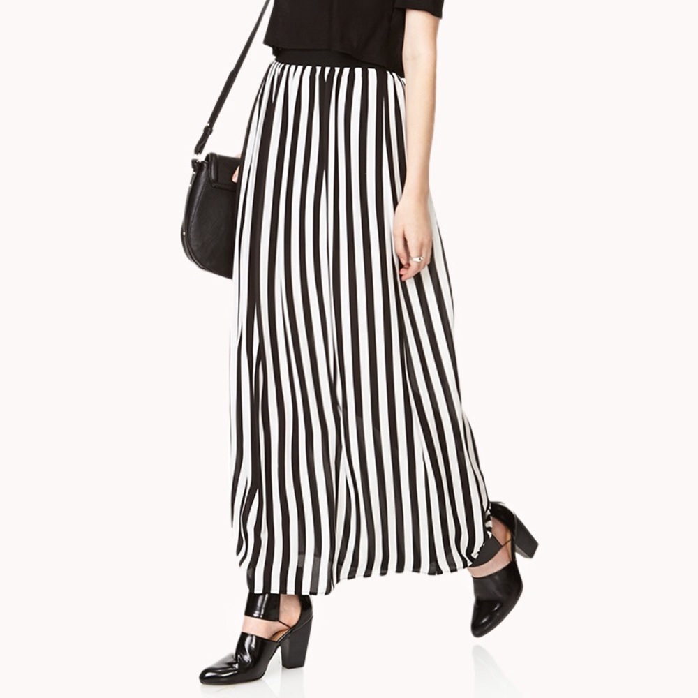 Black/white Maxi Skirt 🐼