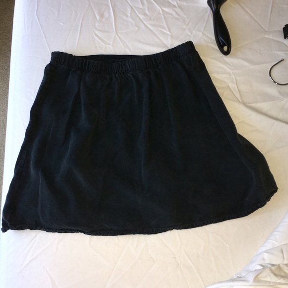 Brandy Melville Charcoal Mini Skirt One Size - Picture 3 of 3