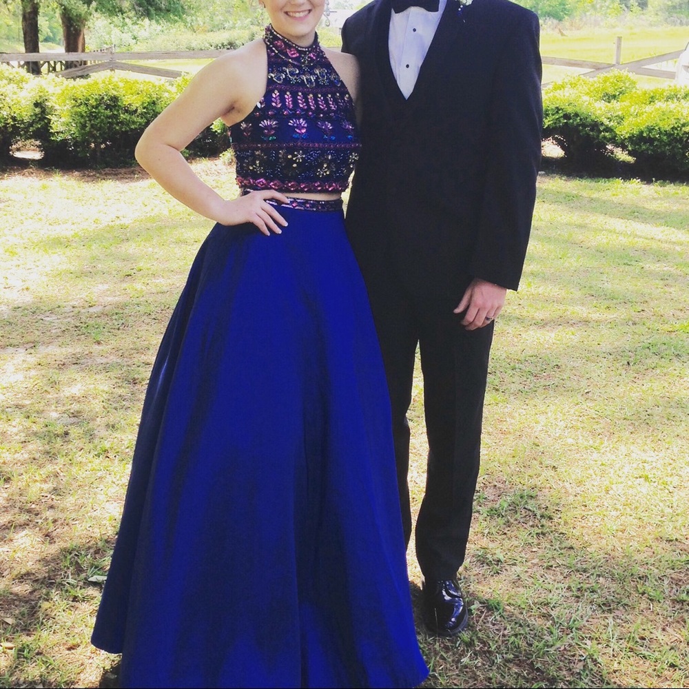 Sherri hill