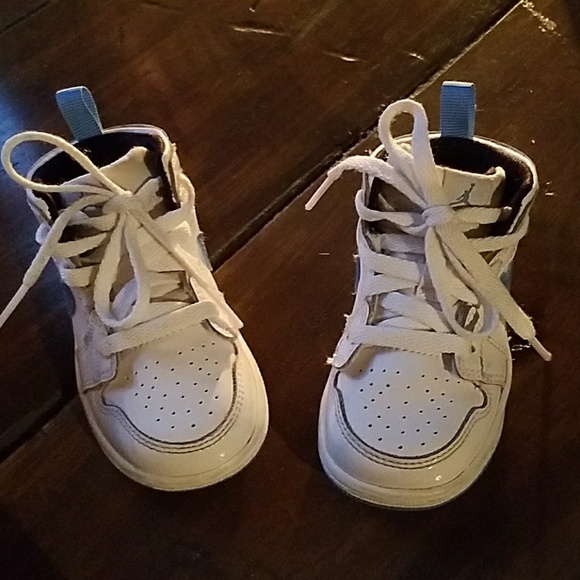 EUC Jordans - Picture 2 of 3